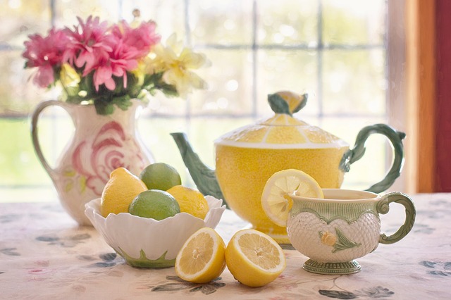 静物 - 寿命茶与柠檬