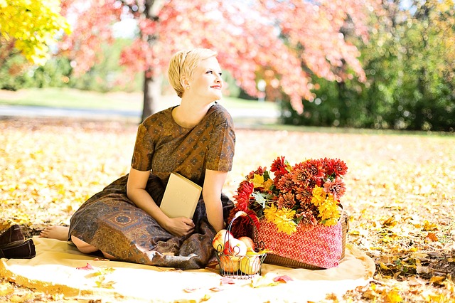 young-woman-autumn-park